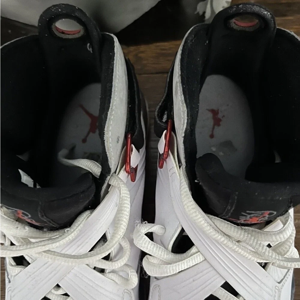 Jordan 8.0 White Varsity Red Bugs Bunny / Playoffs 2011 Men’s Size 9.5~